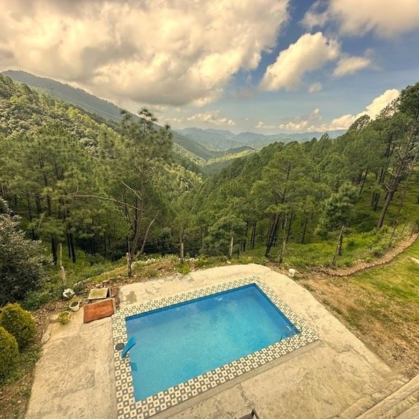 Red Roof Resort Swimming Pool